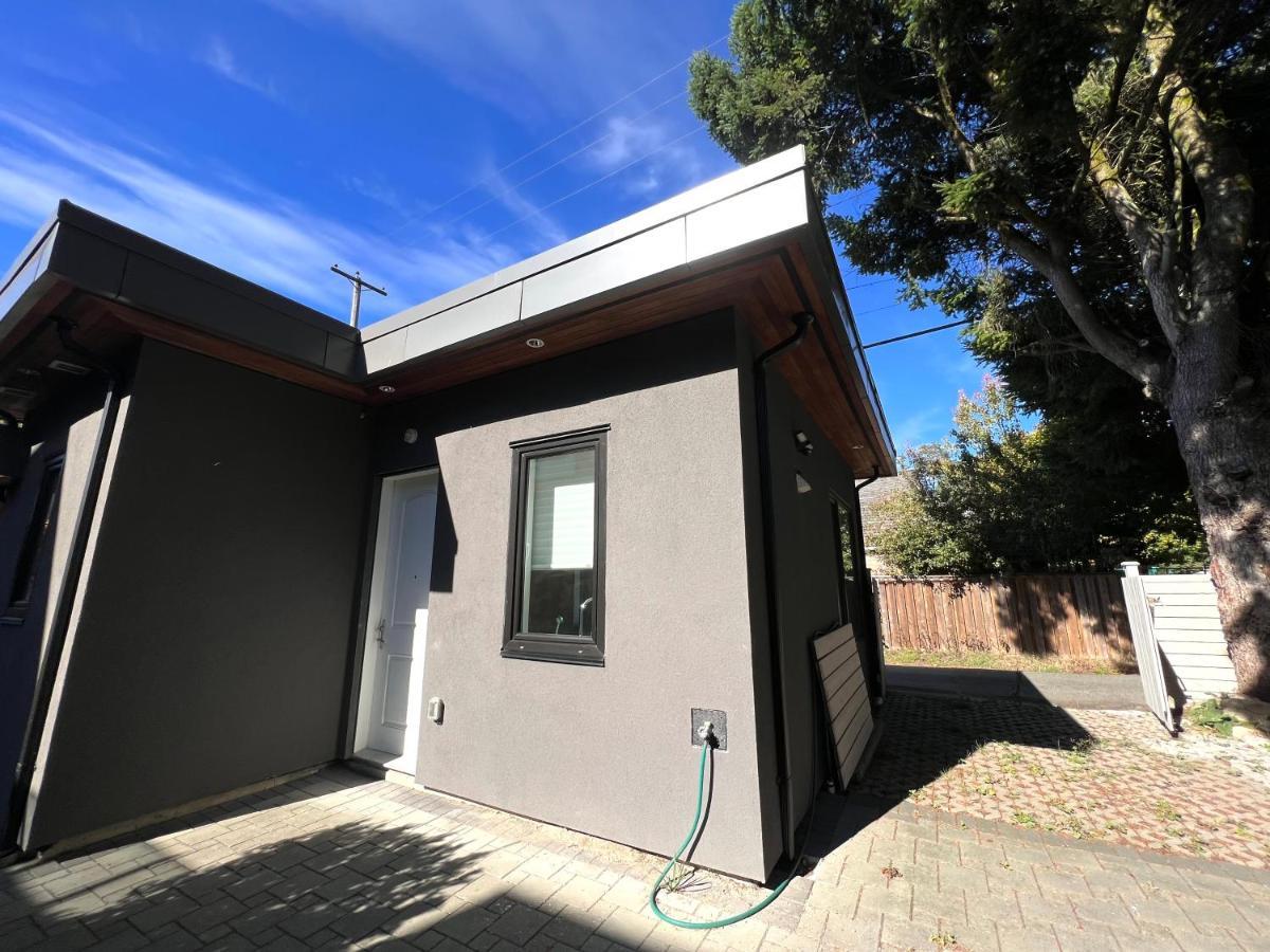 Brand New Modern Laneway House Villa Vancouver Exterior photo